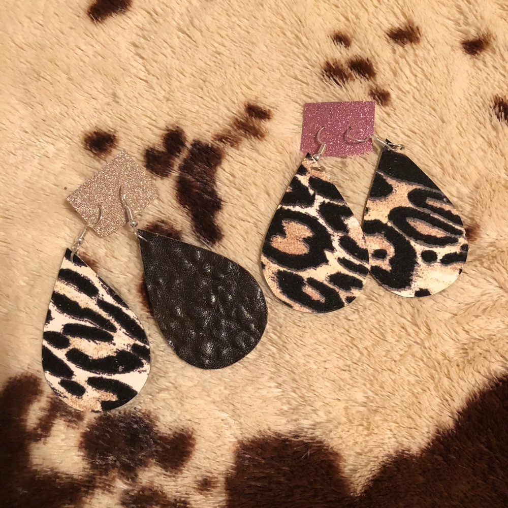 🌵Cheetah/Leather Earrings